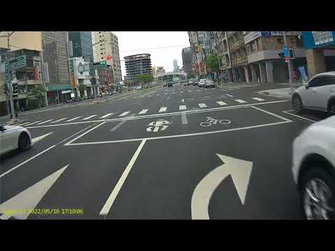 【8323-D6】1110516   三民區博愛一路21號門口附近 並排停車