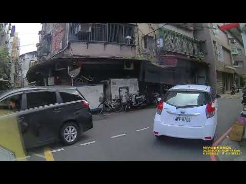 FILE221104 131432F0 未依規定使用方向燈 traffic violation 〈Pelanggaran lalu lintas〉 交通違反 〔vi phạm giao thông〕