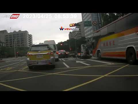 三寶.車禍影片 車禍影片 04 25 台北市信義區松高路