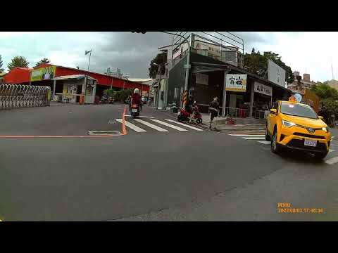 計程車違規迴轉