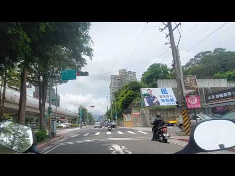 只要自己不覺得闖紅燈就沒事   