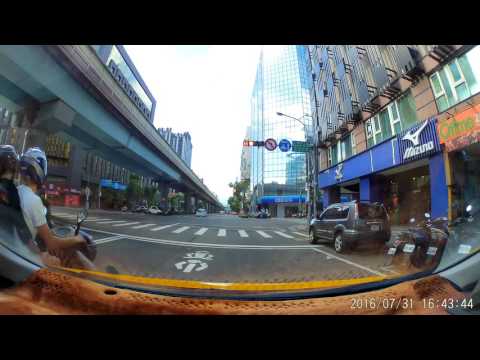 載到這種客人真無言，燈號已經變換了，就已經轉彎轉不過去 竟然還怪我說為什麼不轉過去