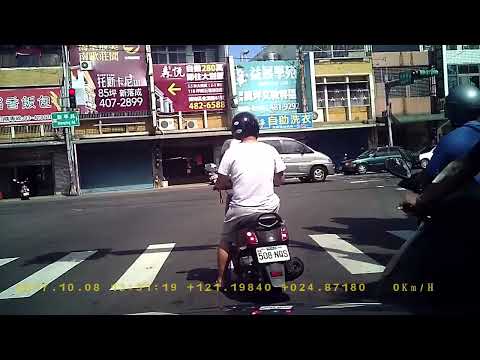 【161-ECT】機車闖紅燈PICT5217