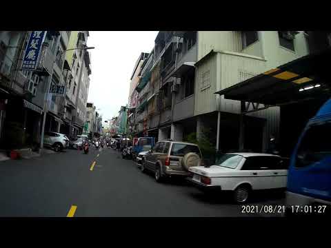 看到老三寶逆向要閃開