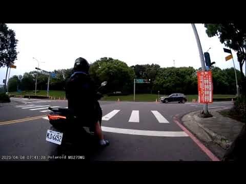 三寶片 叭到你以為自己才是闖紅燈的人