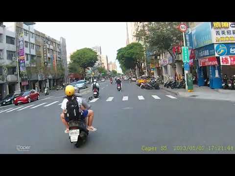 【8760-UQ】11   前鎮區三多三路155號 並排停車