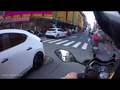 三寶直接逆向行駛,好棒棒