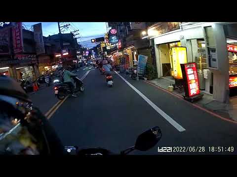 都叫妳不要動了...還動！