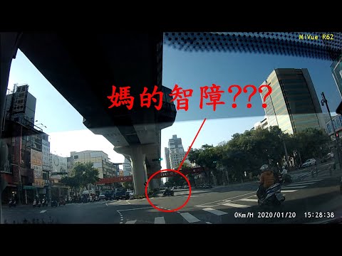 台中市文心路四段 機車闖紅燈