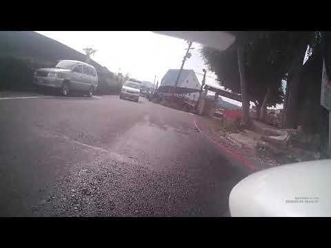 誰給你的勇氣直接逆向左轉？有夠難吃的三寶飯