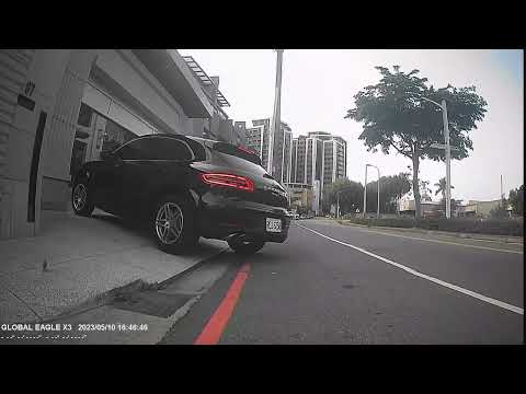 三寶片 這雞腿是鑲金的撞不起 你大爺有錢逆向了不起