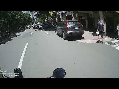 【0113-UW】違規熱點  違規臨時停車-在交岔路口、公共汽車招呼站十公尺內或消防車出、入口五公尺內