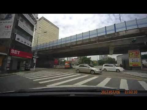 台北市八德路金山北路口計程車違規逆向行駛