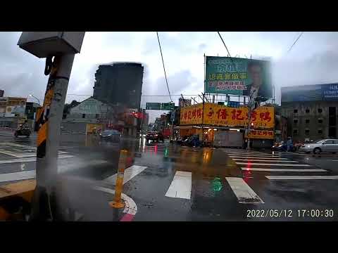 這路口抓到闖紅燈仔機率超高 (今日第二台BMW休旅車) 