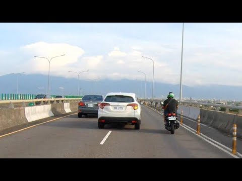 高架橋上危險超車 191縣道 蘭陽溪高架段