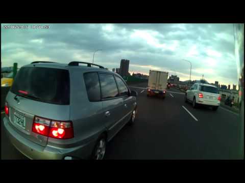 四輪嘴臉天氣很熱，不要來饋修