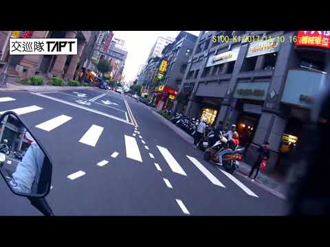 交巡隊TAPT三寶阿姨闖紅燈，警察就在你後面！
