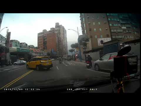 【TDG-8361】計程車號違規跨越雙黃線迴車