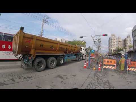 闖紅燈 | 我載的GDP比你的生命還重要！