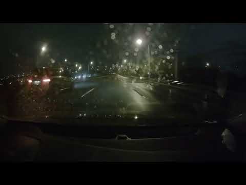 晚間國道二號違規危險倒車