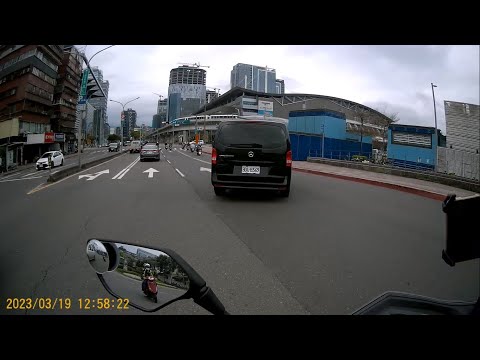 【BDU-8369】轉彎未打方向燈 (已舉發)