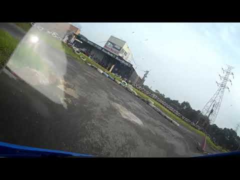 第一次跑極限賽車場