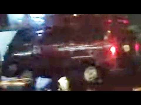 【2P-8076】幹!!!吃屎狗?廂型車夜間雨天闖紅燈找死PICT3394