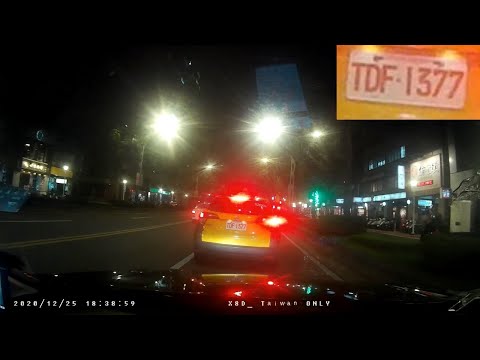 【TDF-1377】計程車號變換車道未依規定使用方向燈