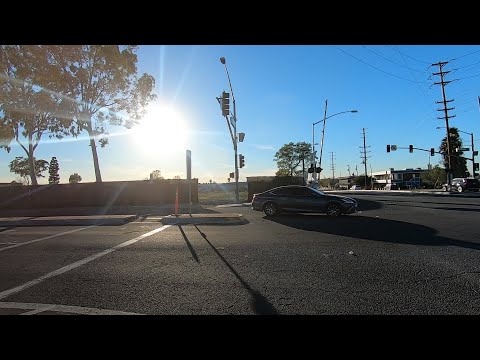 女三寶逆向+闖紅燈/Women Driver Wrong way and Ran a Red Light