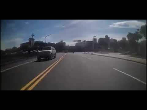 看到黃色就要提防他違規