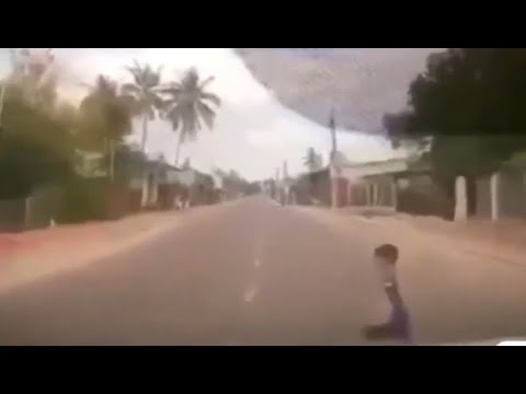 三寶突出現 馬路如虎口 行車須謹慎