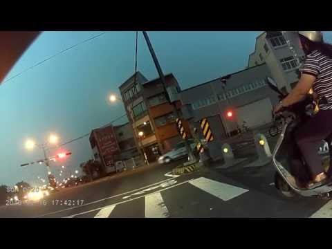 員林大道 闖紅燈三寶