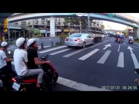 07 21 屁孩騎車吸菸的樣子好帥