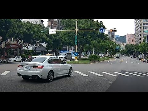 【BMW-0316】(台灣違規日常)天母忠誠路 車牌: 出巷子沒有停 沒打方向燈 闖紅燈  名車三寶