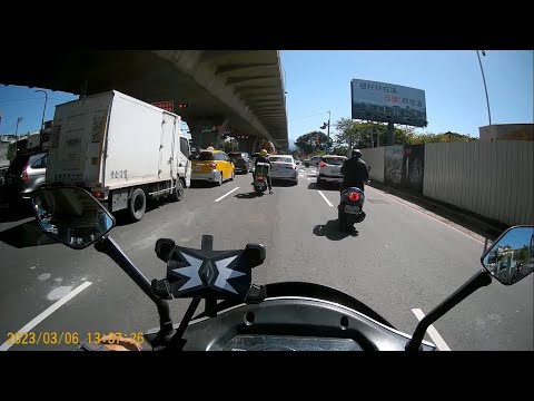 【652-CWQ】變換車道未打方向燈 (已舉發)