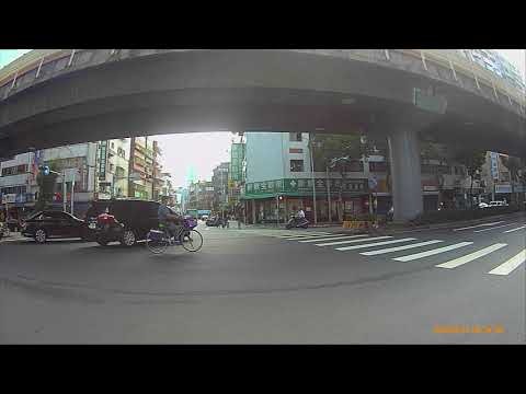 我以為是插隊左轉沒想到是迴轉呀！