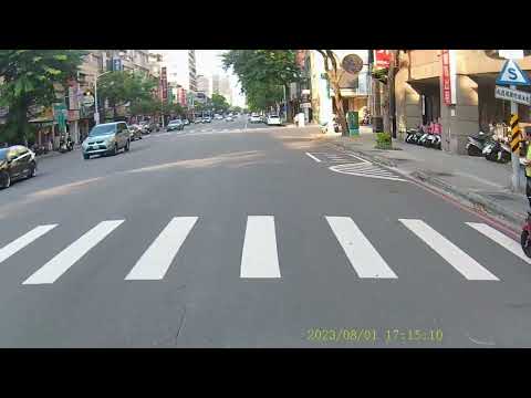 【BQD-8282】11   前鎮區三多三路139號 並排停車