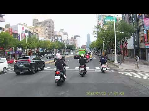 【EPC-527】11   新興區中山一路187號 並排停車