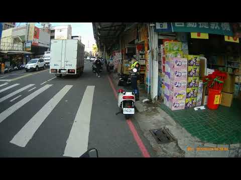 你到底在幹嘛??鼓山分局員警你到底在幹嘛??我家樓下管理員都比你行!!