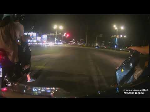 車禍 承德路4段往承德路5段方向機車闖紅燈，造成中正路往百齡橋方向綠燈直行兩輛機車事故