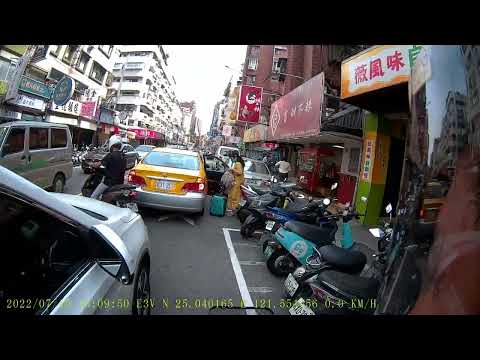 【031-2C】計程車臨時併排停車阻礙交通