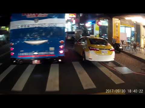 09 30 摩托車的路權真的好~可憐